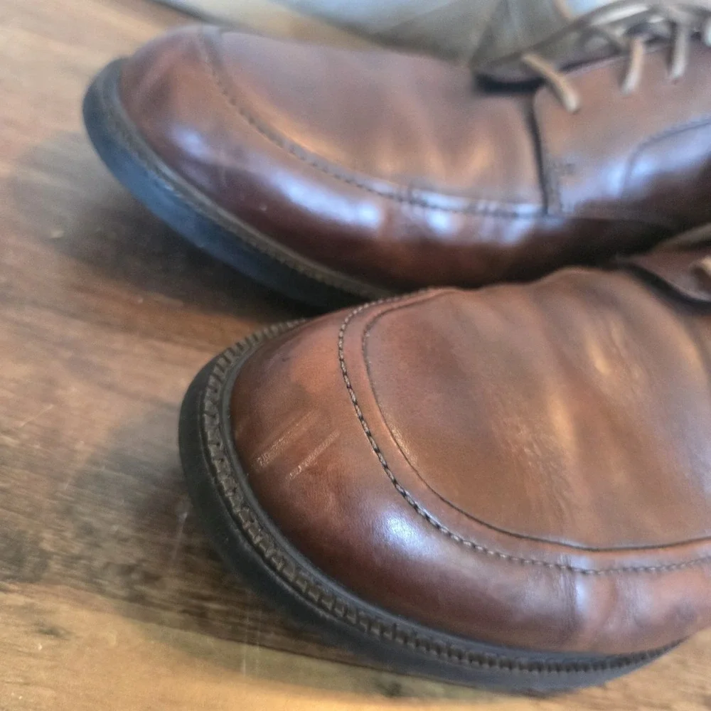 Clarks‎ Shoes Men's Size 9M Brown Leather Lace Up Oxford Comfort Extralight